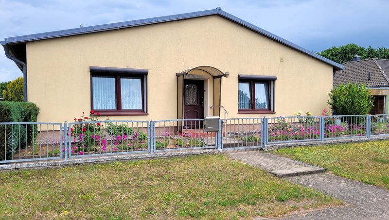 gepflegte, großzügige Doppelhaus-Hälfte in Dobbertin (provisionsfrei)